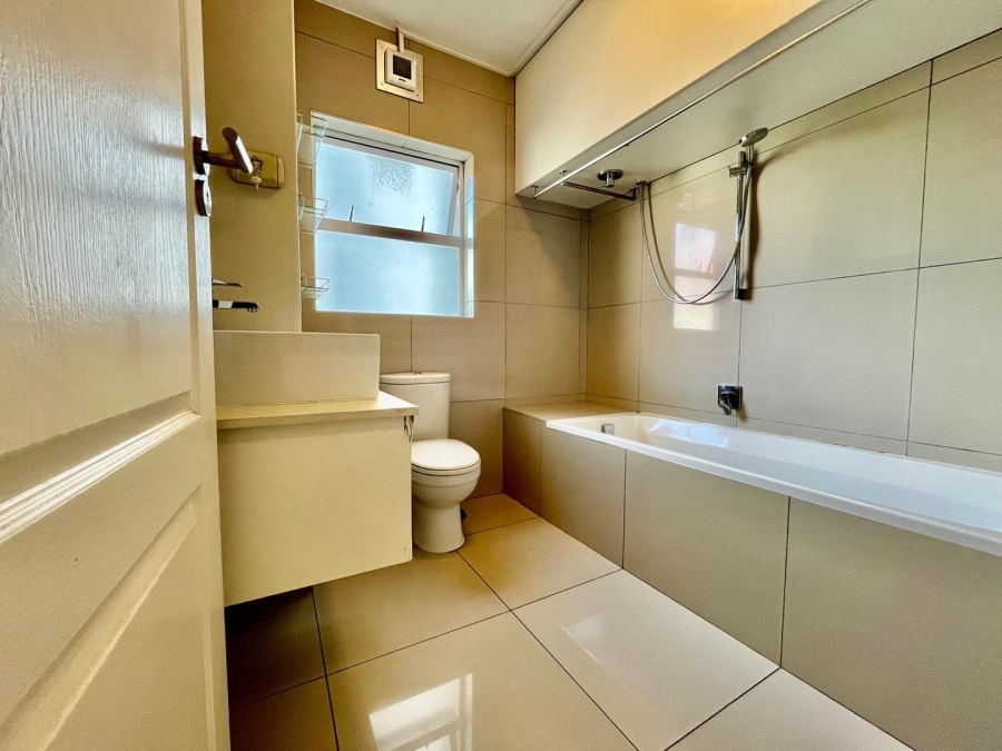 3 Bedroom Property for Sale in Wynberg Upper Western Cape